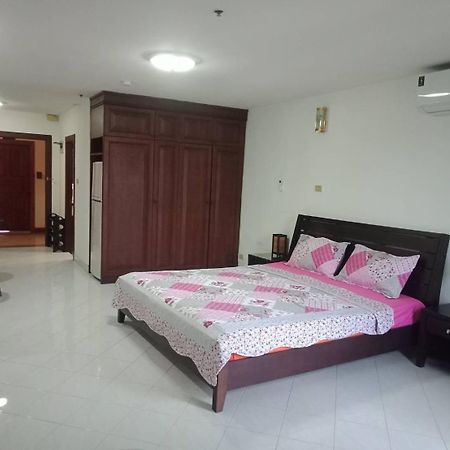 View Talay 2 Suite Apartments Jomtien Beach Exteriör bild