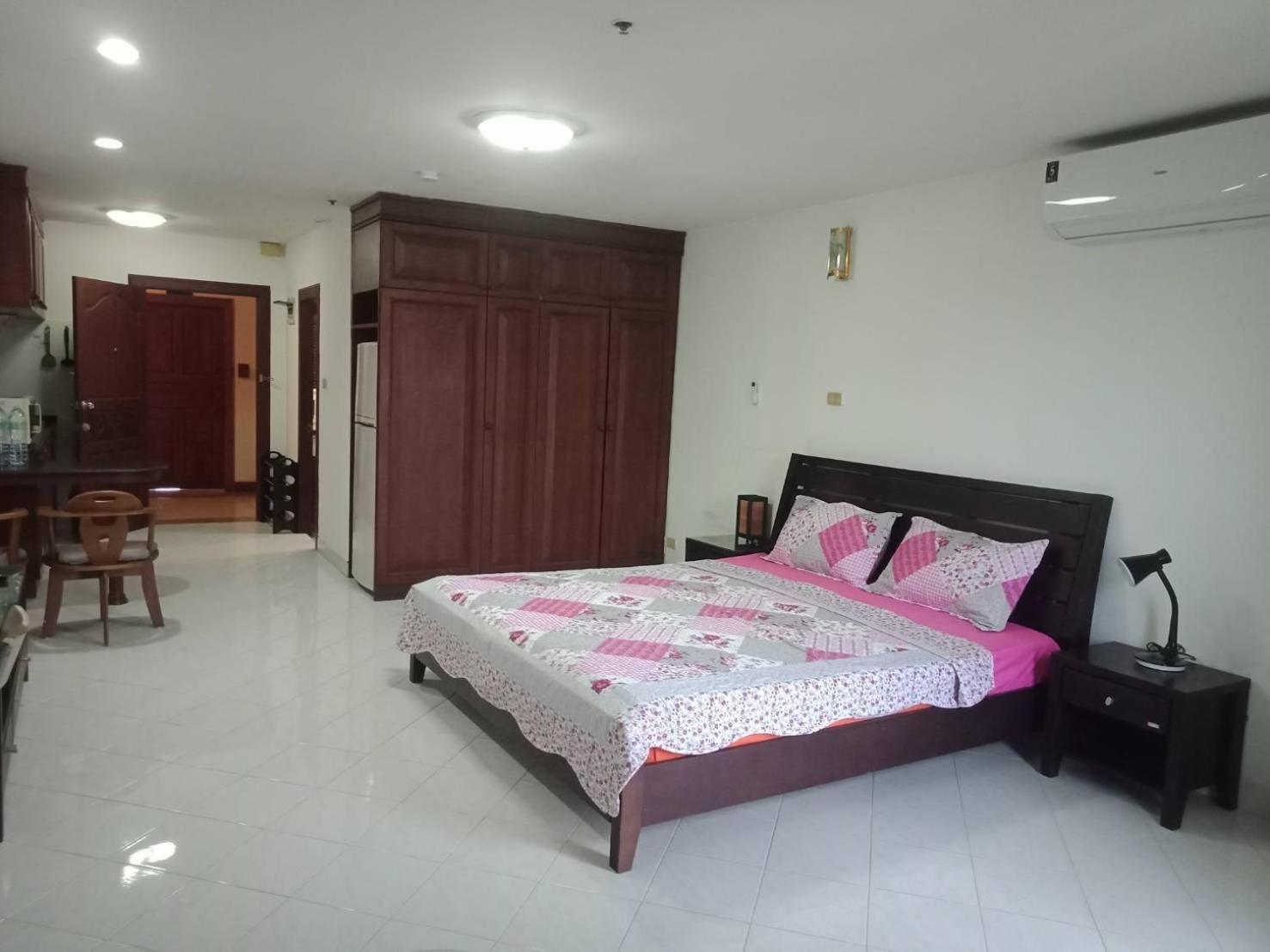 View Talay 2 Suite Apartments Jomtien Beach Exteriör bild
