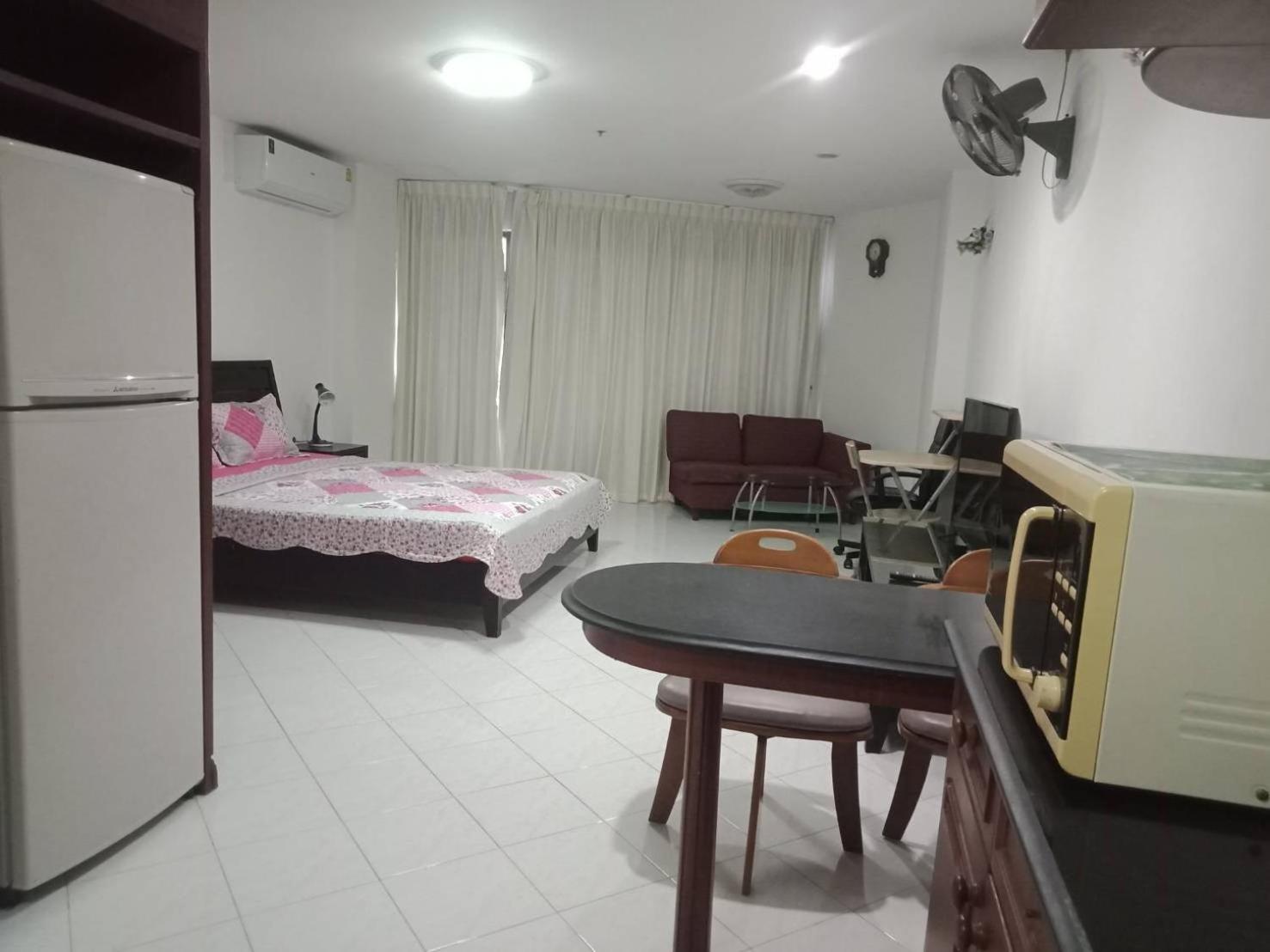 View Talay 2 Suite Apartments Jomtien Beach Exteriör bild