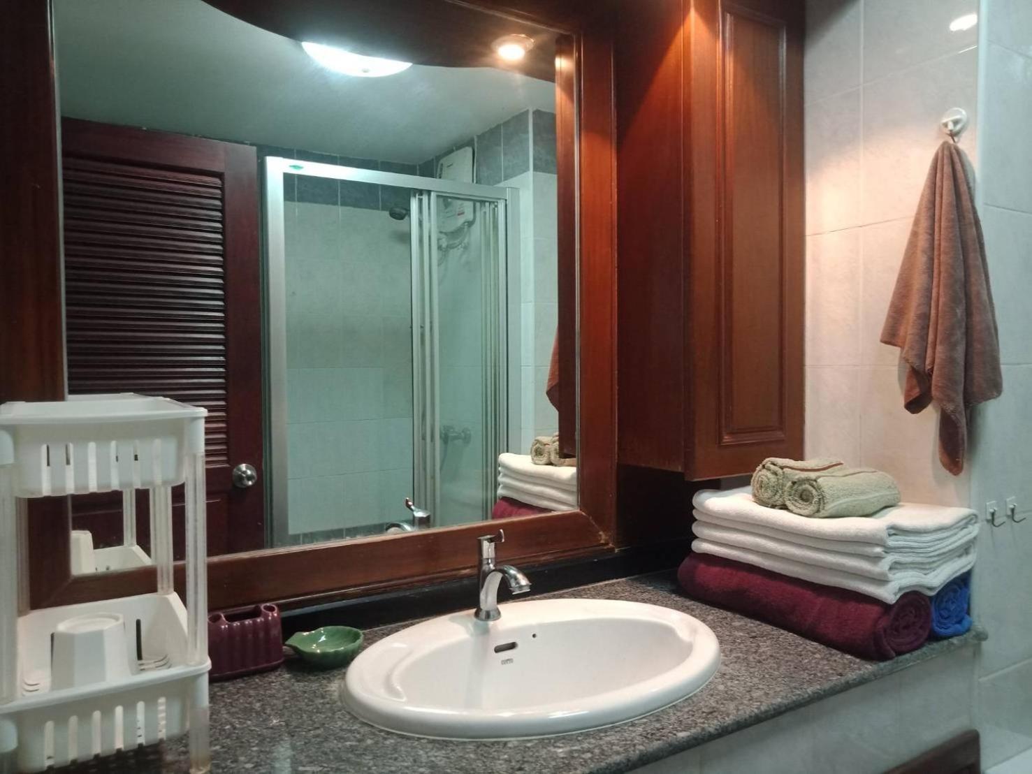 View Talay 2 Suite Apartments Jomtien Beach Exteriör bild