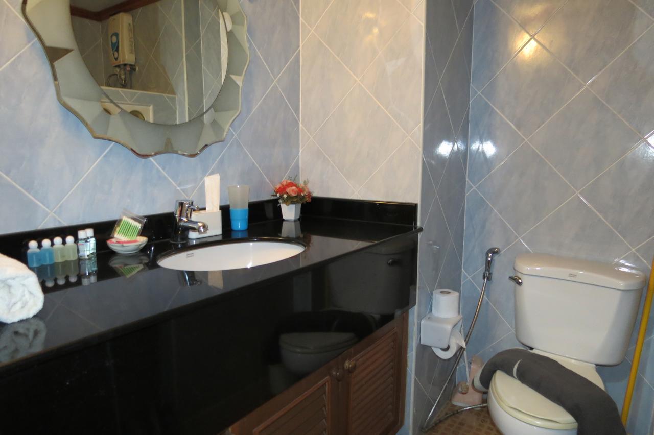 View Talay 2 Suite Apartments Jomtien Beach Exteriör bild