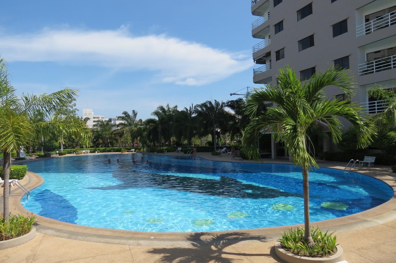 View Talay 2 Suite Apartments Jomtien Beach Exteriör bild